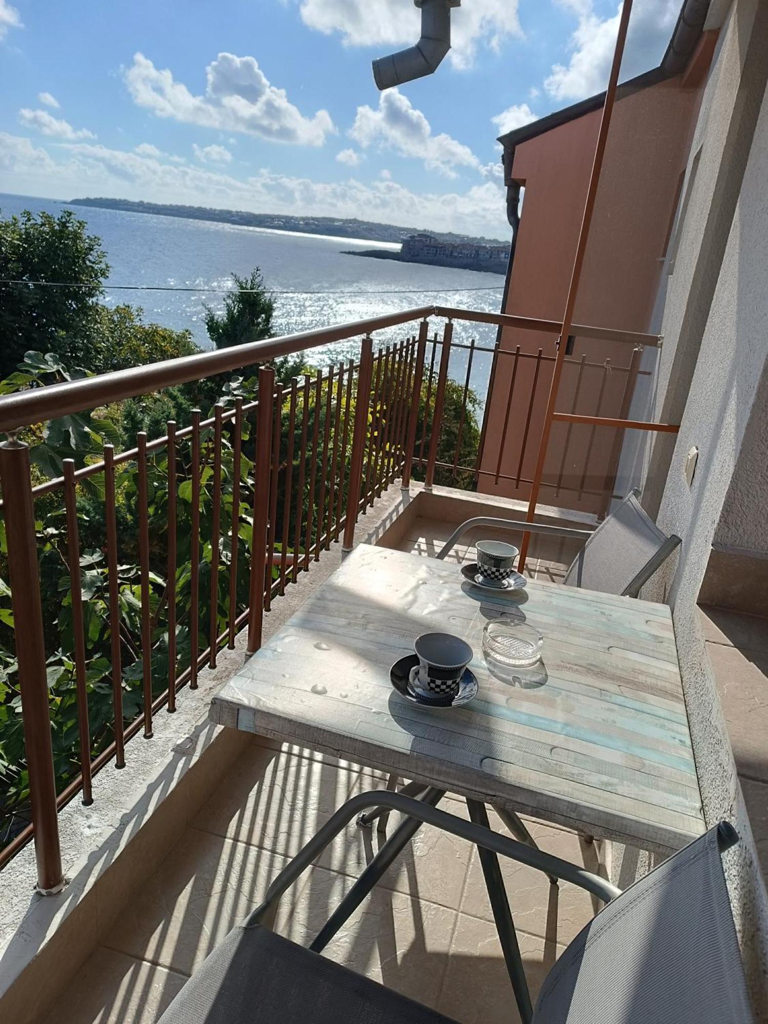 Farlalievi Guest House Sosopol Exterior foto